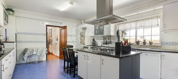 8 bedrooms House in Arranho, Portugal No. 356037 9