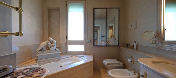 14 rooms Penthouse in Modena, Italy No. 290501 18