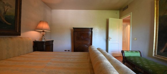 14 rooms Penthouse in Modena, Italy No. 290501 25