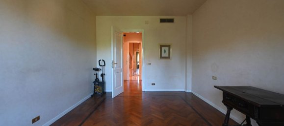 14 rooms Penthouse in Modena, Italy No. 290501 41