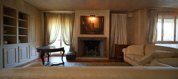 14 rooms Penthouse in Modena, Italy No. 290501 4