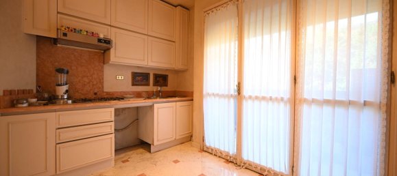 14 rooms Penthouse in Modena, Italy No. 290501 11