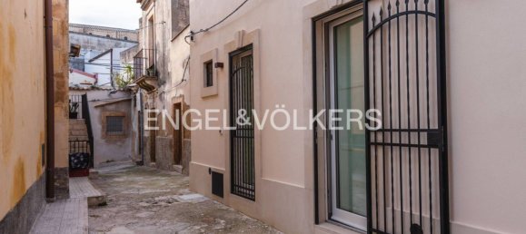 2 bedrooms House in Noto, Italy No. 131915 18