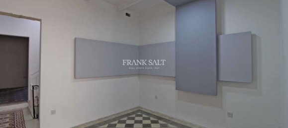 Büro in Paola, Malta 150m², Nr. 12341 12