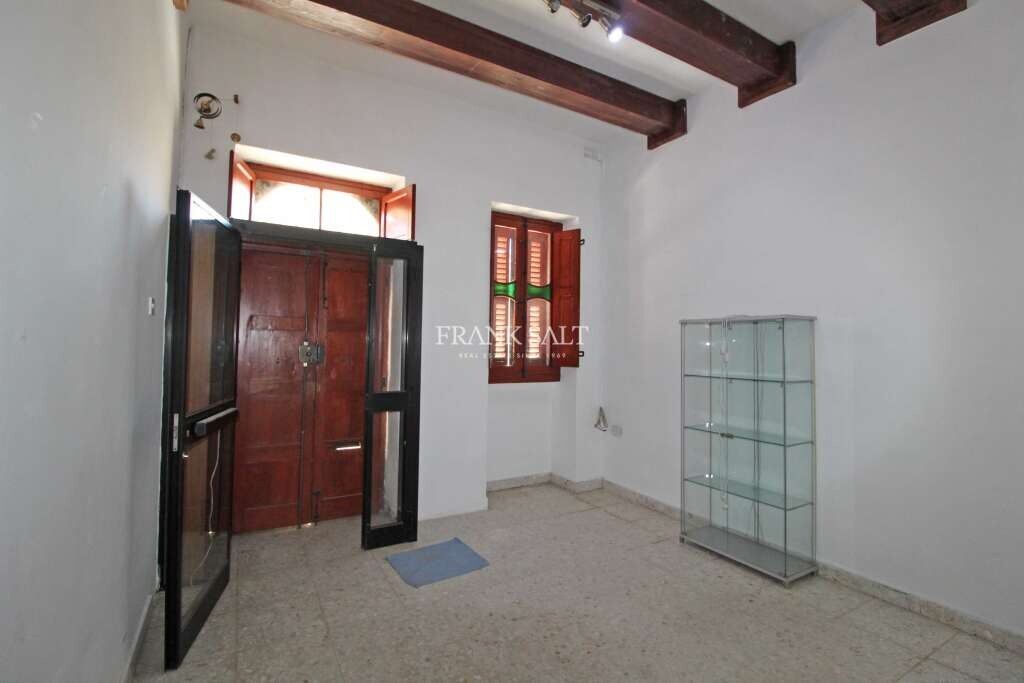 Büro in Paola, Malta 150m², Nr. 12341