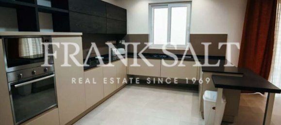 4 غرف نوم طابقين في Zebbug, Malta رقم 4066 4