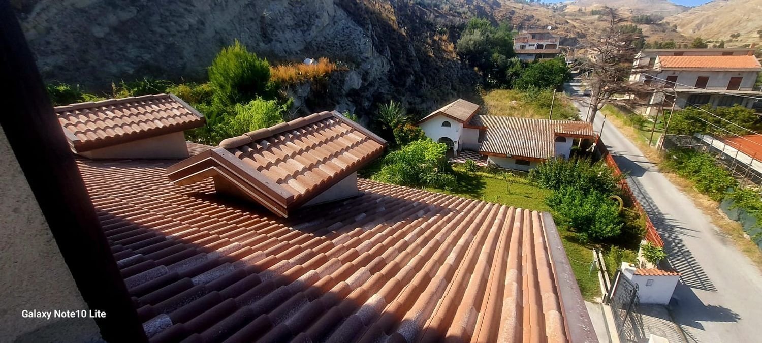 8 rooms Villa in Melito di Porto Salvo, Italy No. 284041