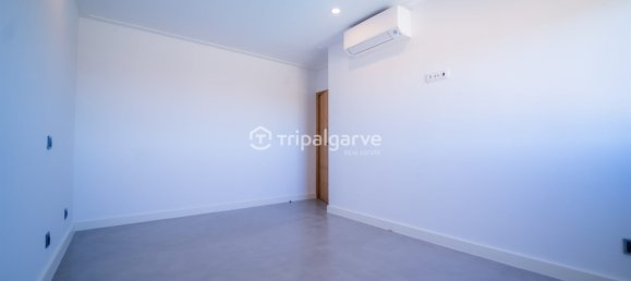 5 غرف نوم فيلا في Quarteira, Portugal رقم 31965 24