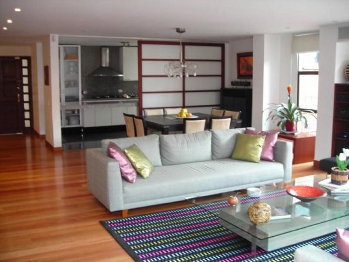 3 bedrooms House in Guadalajara de Buga, Colombia No. 4199