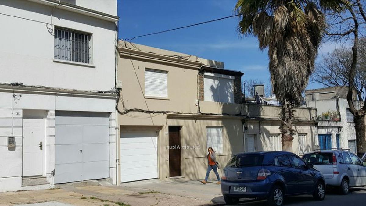 4 bedrooms House in Montevideo, Uruguay No. 9249