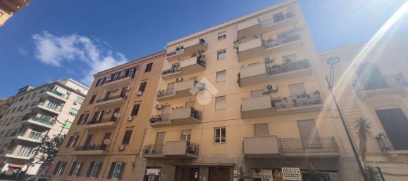 Apartamento T3 em Palermo, Italy N.º 360991 2