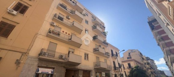 Apartamento T3 em Palermo, Italy N.º 360991 3