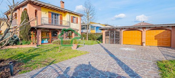 Вилла с 6 комнатами в Казалетто Чередано, Италия № 188492 3