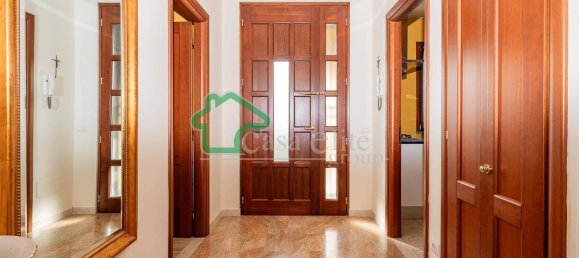 Вилла с 6 комнатами в Казалетто Чередано, Италия № 188492 15