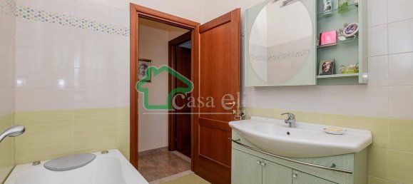 Вилла с 6 комнатами в Казалетто Чередано, Италия № 188492 24