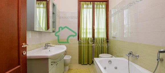 Вилла с 6 комнатами в Казалетто Чередано, Италия № 188492 22