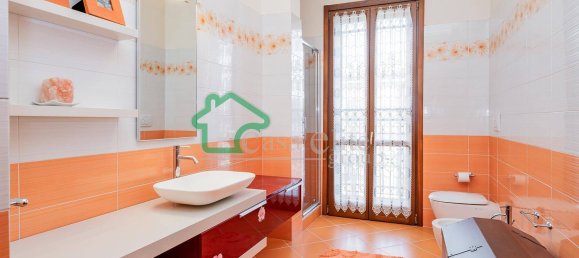 Вилла с 6 комнатами в Казалетто Чередано, Италия № 188492 17