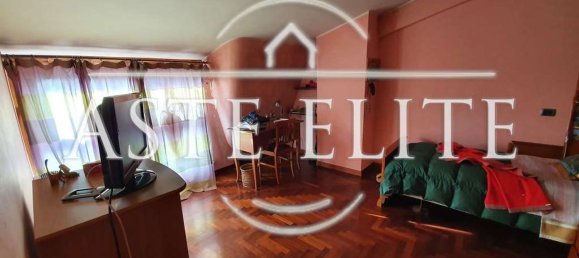 15 rooms House in Frosinone, Italy No. 28455 4