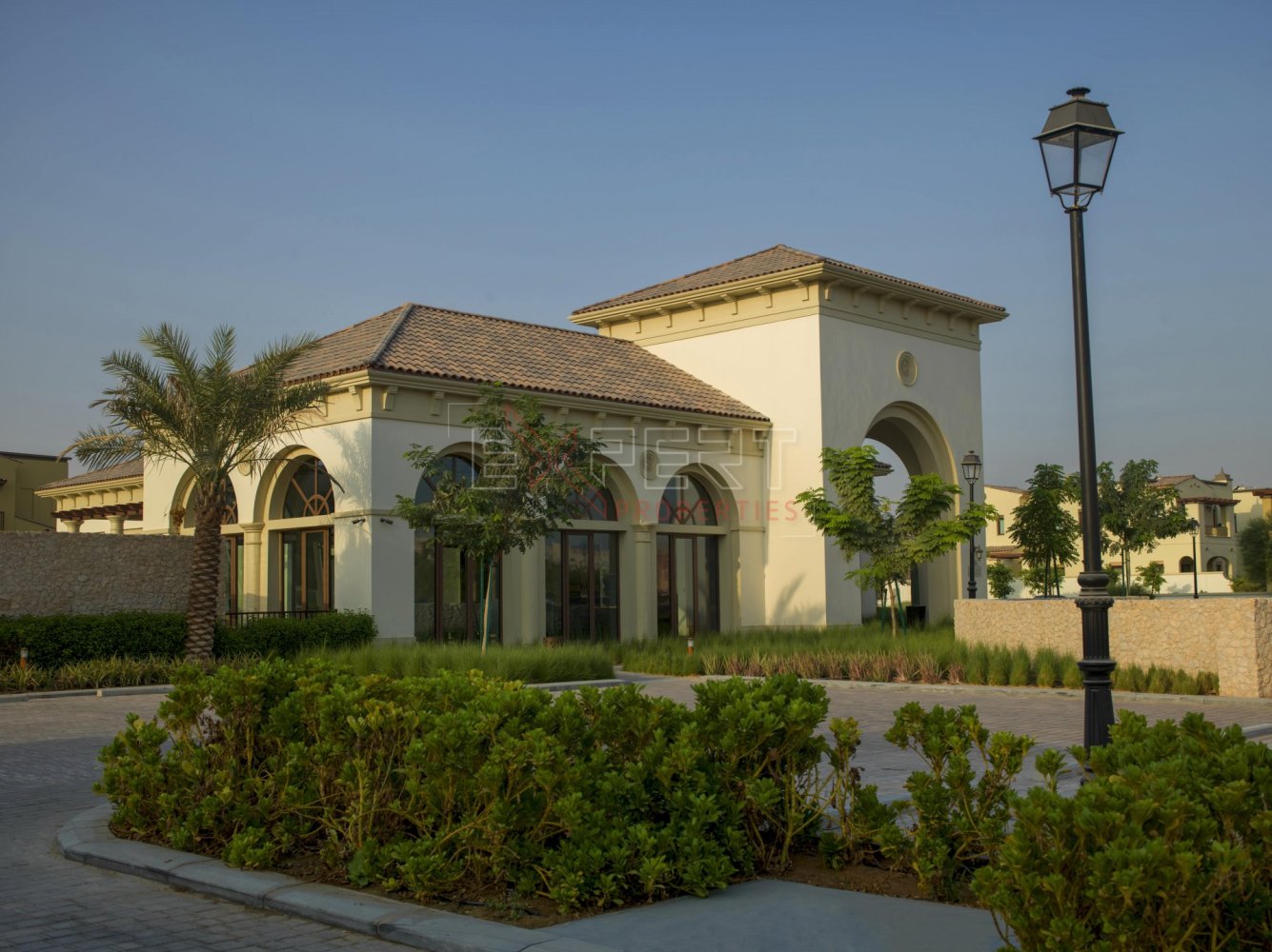Villa de 3 dormitorios en Mirdif, UAE No. 7909