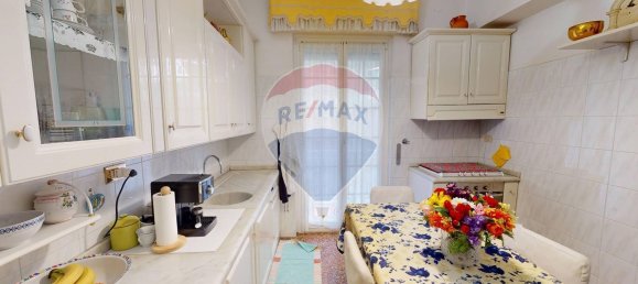 4 rooms Apartment in Genoa, Italy No. 77168 30