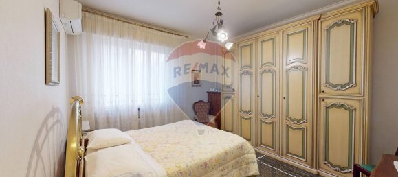 4 rooms Apartment in Genoa, Italy No. 77168 16