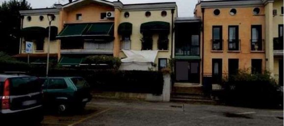 6 rooms Apartment in Chiarano, Italy No. 213011 20