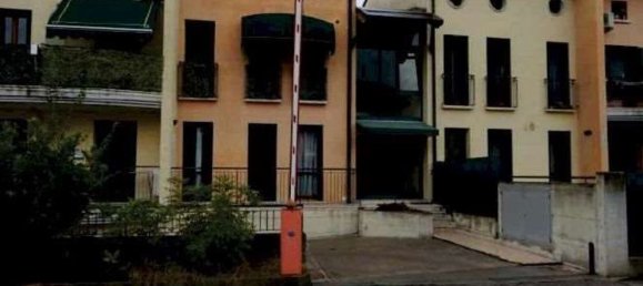 6 rooms Apartment in Chiarano, Italy No. 213011 14