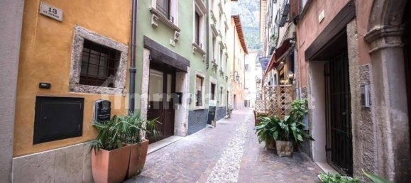 Propiedad comercial de 1 habitación en Riva del Garda, Italy No. 259597 6