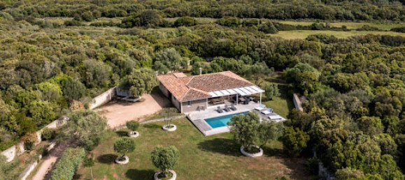 Villa de 3 dormitorios en Bonifacio, France No. 74273 2