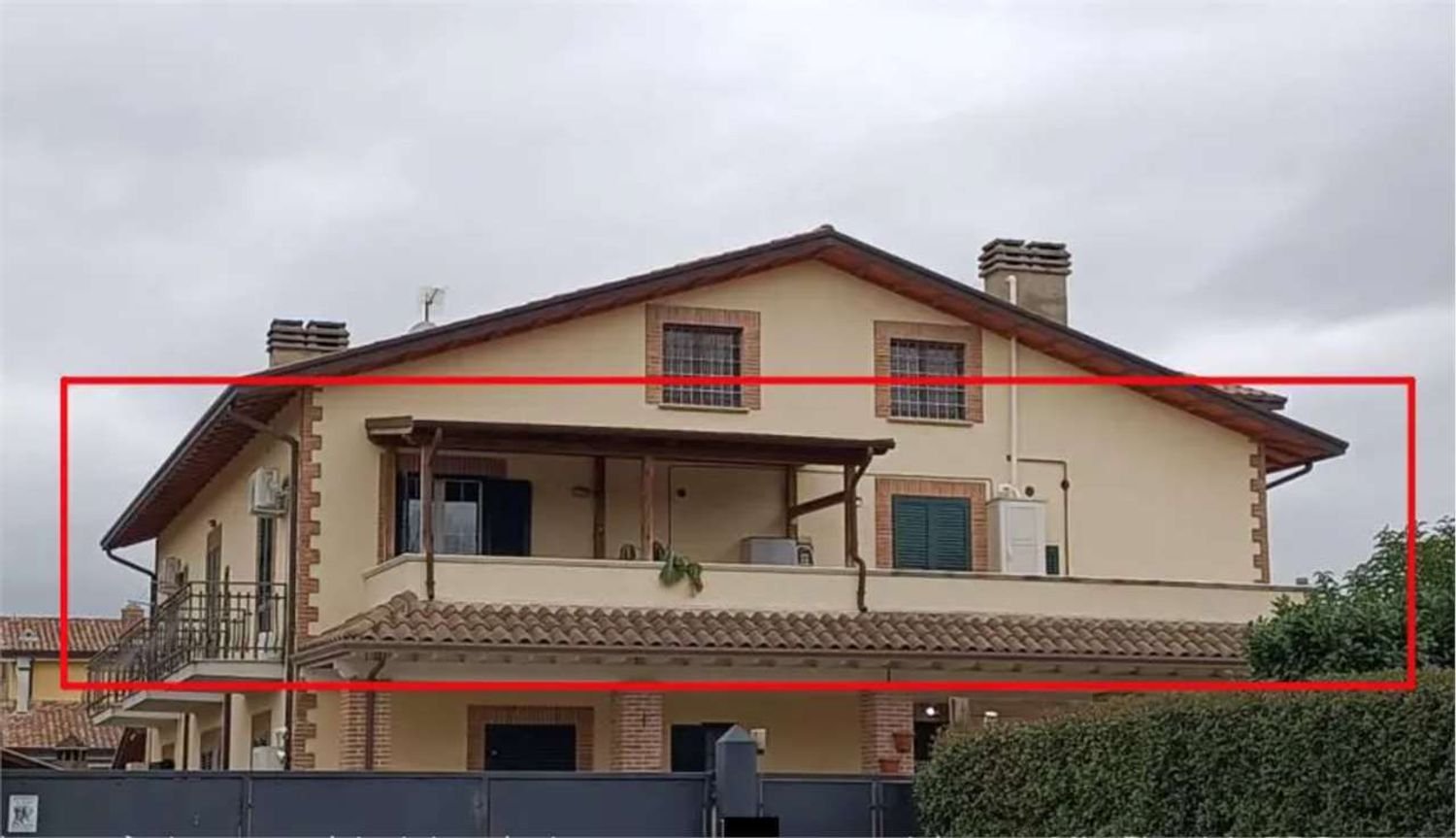 3 rooms Apartment in Perugia, Italy No. 192715