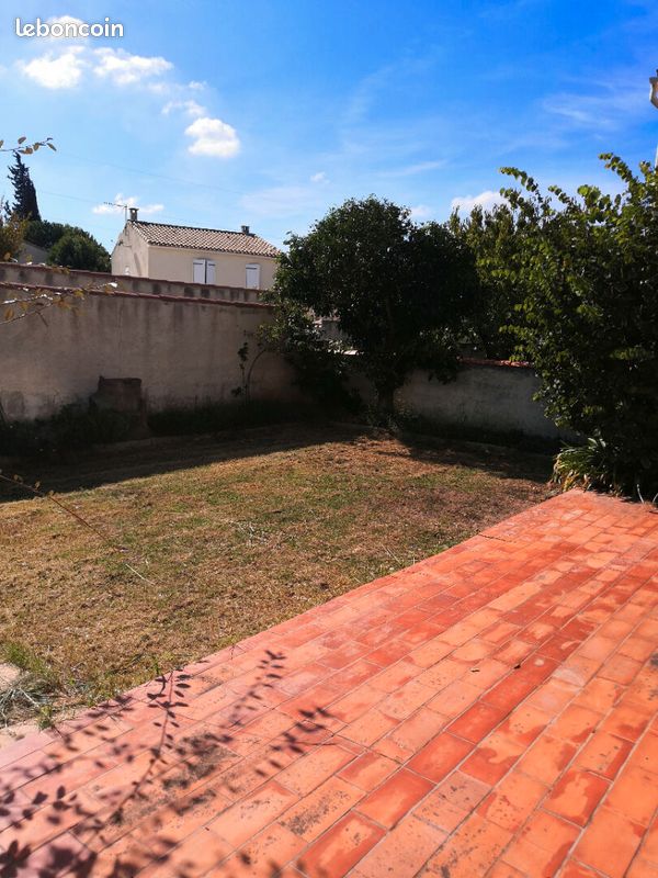 3 bedrooms House in Miramas, France No. 281426