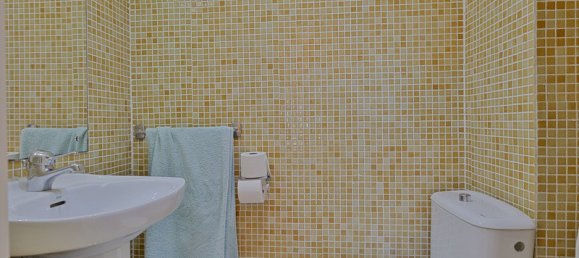 Apartamento de 2 dormitorios en Benalmádena, Spain No. 106284 4