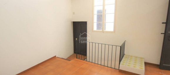 244m² Commercial property in Ciutadella De Menorca, Spain No. 2061 4