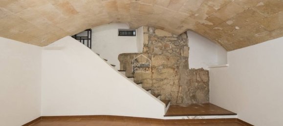 244m² Commercial property in Ciutadella De Menorca, Spain No. 2061 2