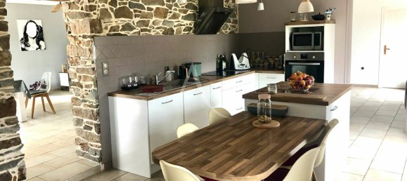 5 bedrooms House in Montaigu-Vendee, France No. 203031 6