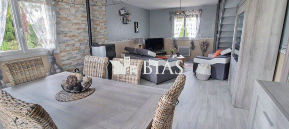 4 bedrooms House in Seine-Maritime, France No. 357163 4
