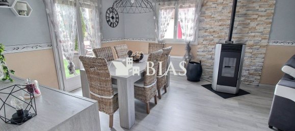 4 bedrooms House in Seine-Maritime, France No. 357163 5