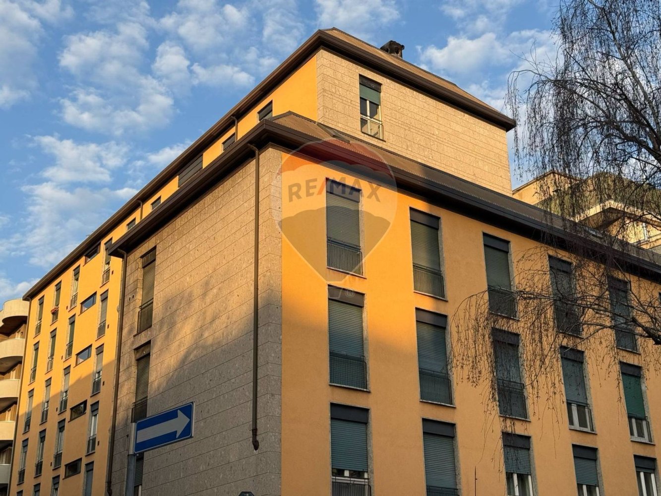 Apartamento de 3 dormitorios en Legnano, Italy No. 126887