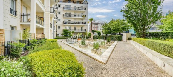 Apartamento de 3 dormitorios en Courbevoie, France No. 299601 16