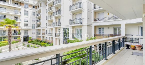 Apartamento de 3 dormitorios en Courbevoie, France No. 299601 3