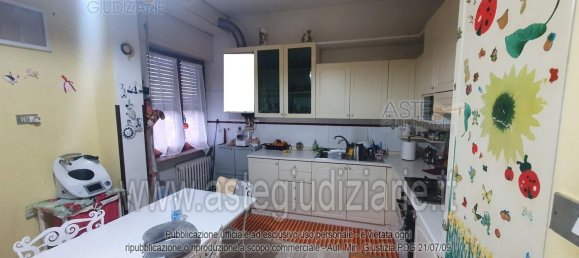 7-salle Appartement à Teramo, Italy No. 25717 18
