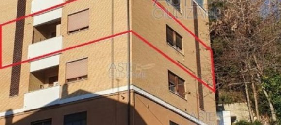 7-salle Appartement à Teramo, Italy No. 25717 2