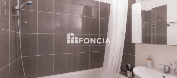 2 bedrooms Apartment in Montargis, France No. 82200 14