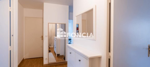 2 bedrooms Apartment in Montargis, France No. 82200 2