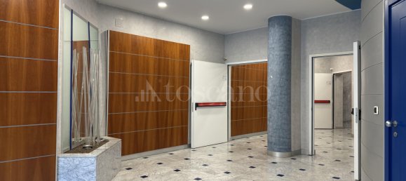 5 rooms Apartment in Pescara, Italy No. 267396 2