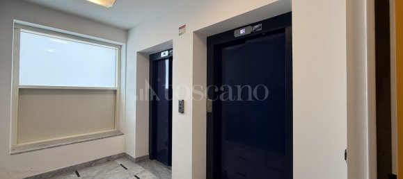 5 rooms Apartment in Pescara, Italy No. 267396 3