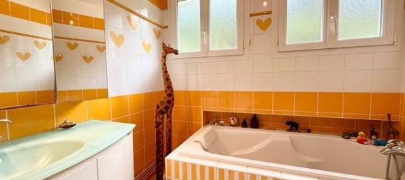 5 bedrooms House in Fecamp, France No. 353630 13