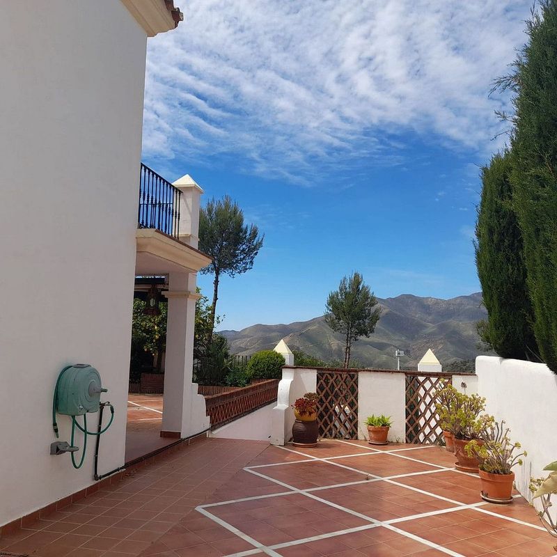 Adosado de 3 dormitorios en Alhaurín el Grande, Spain No. 234487