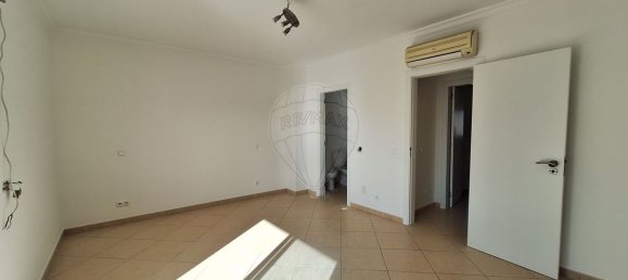 3 bedrooms House in Ferreiras, Portugal No. 18572 6