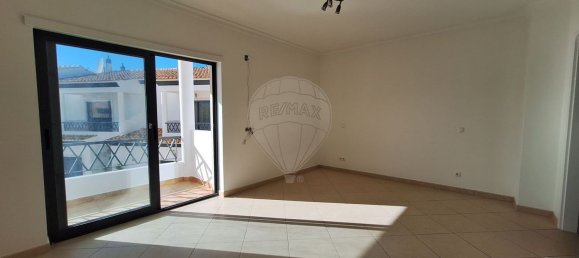 3 bedrooms House in Ferreiras, Portugal No. 18572 14